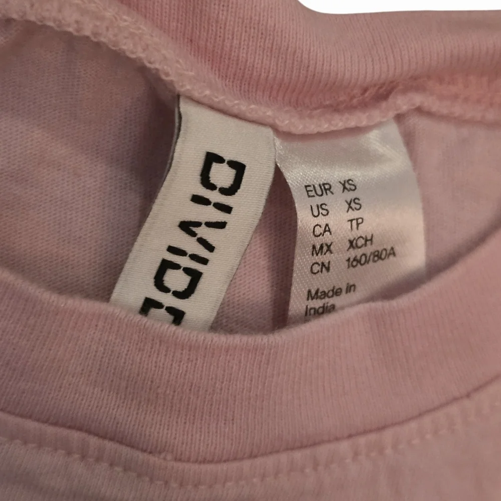 Divided Mauve Cropped Plain Tee - Picture 6 of 6